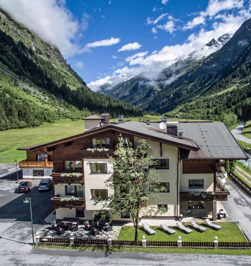 Hotel Moederle ザンクト・レオンハルト・イム・ピッツタール エクステリア 写真