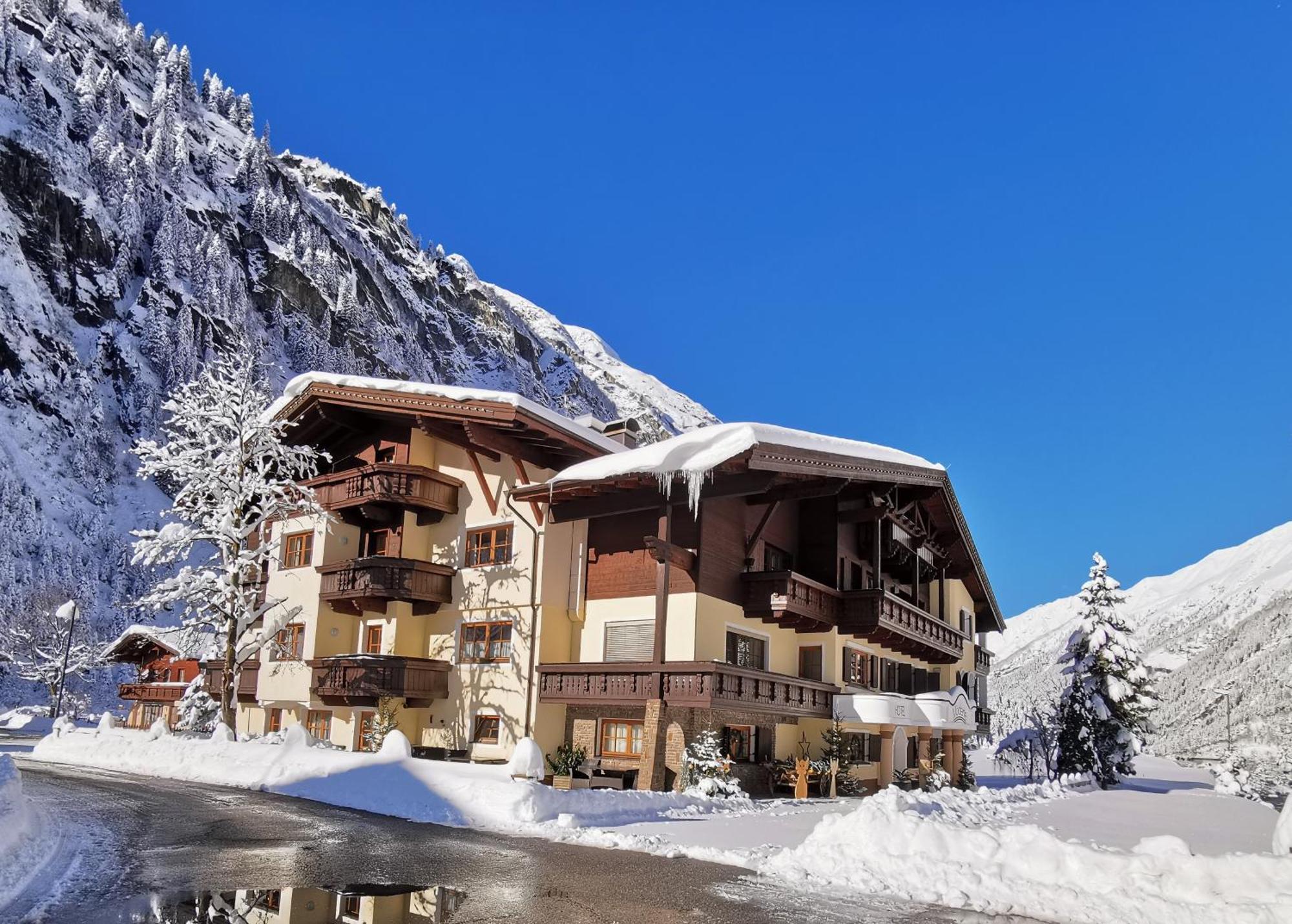 Hotel Moederle ザンクト・レオンハルト・イム・ピッツタール エクステリア 写真