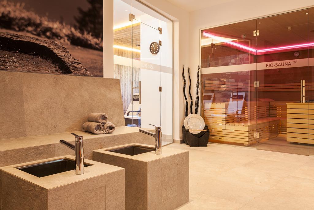 Hotel Moederle ザンクト・レオンハルト・イム・ピッツタール エクステリア 写真