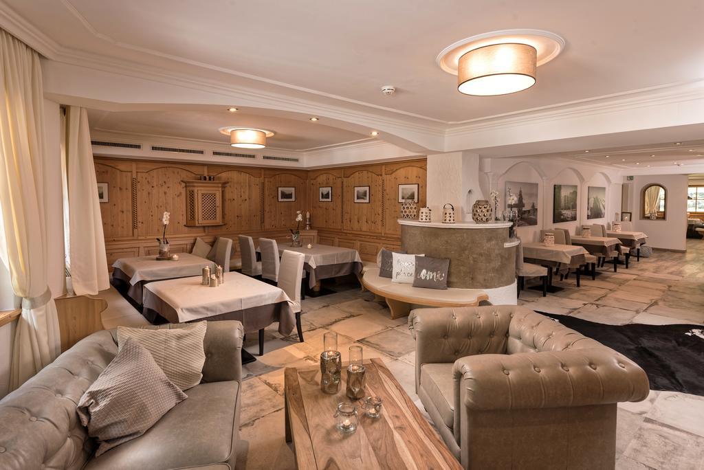 Hotel Moederle ザンクト・レオンハルト・イム・ピッツタール エクステリア 写真